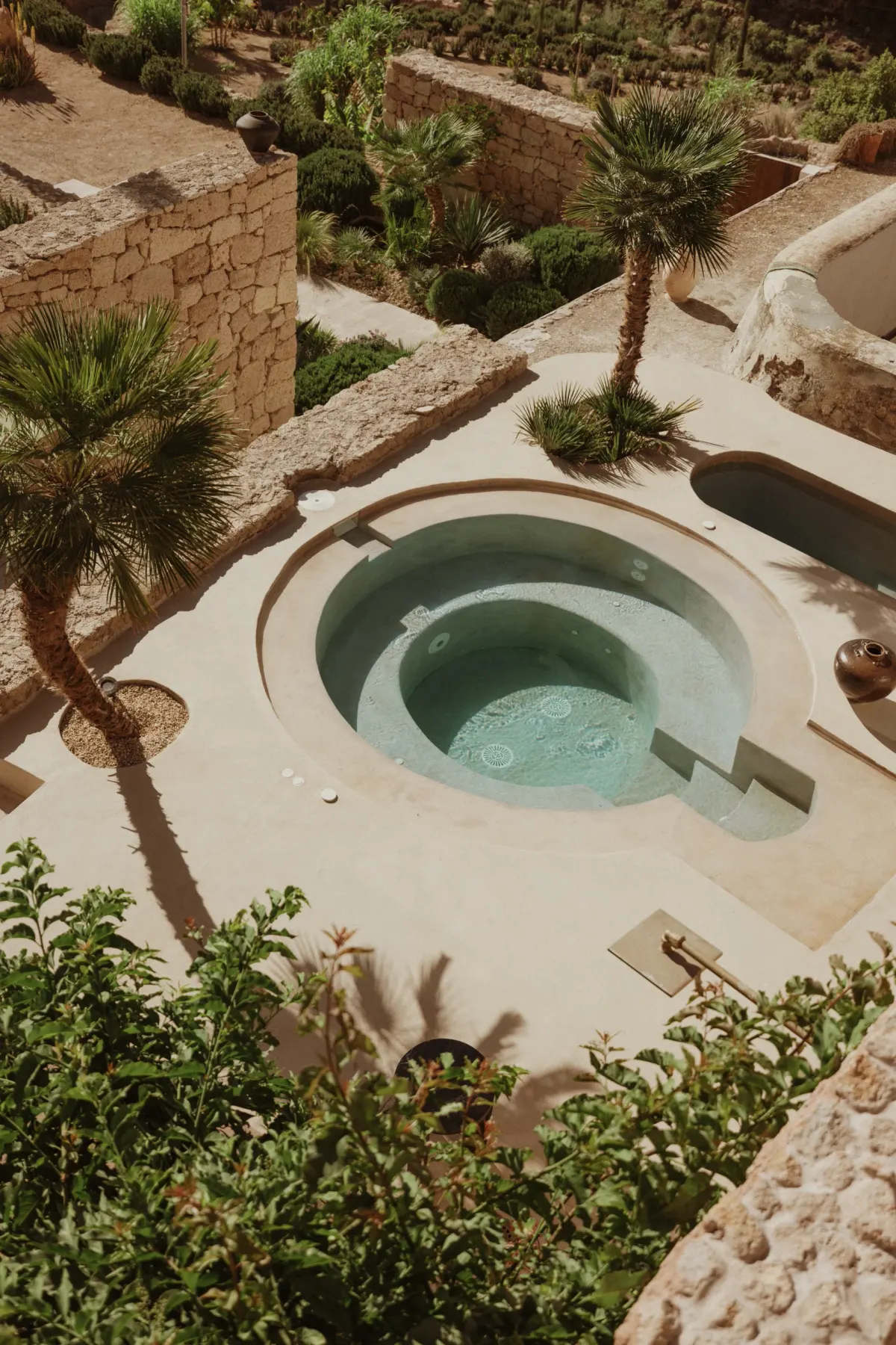 Exploring the Beauty of Organic Architecture: A Sustainable Approach at Our EcoHotel